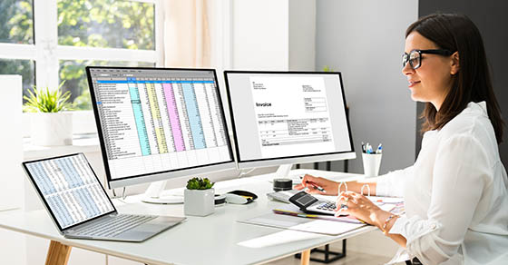 Online, Taxes, Invoice, Using Computer And Calculator